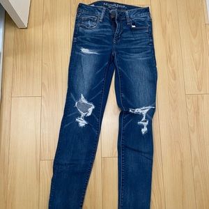 American eagle distressed super stretch jeans
